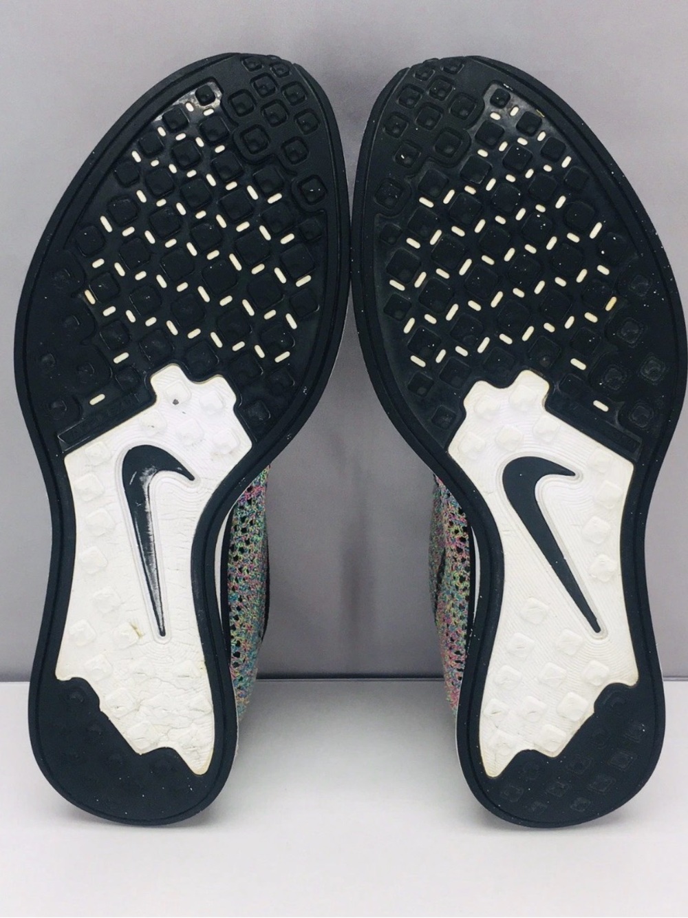 Nike - Picture 6 of 8